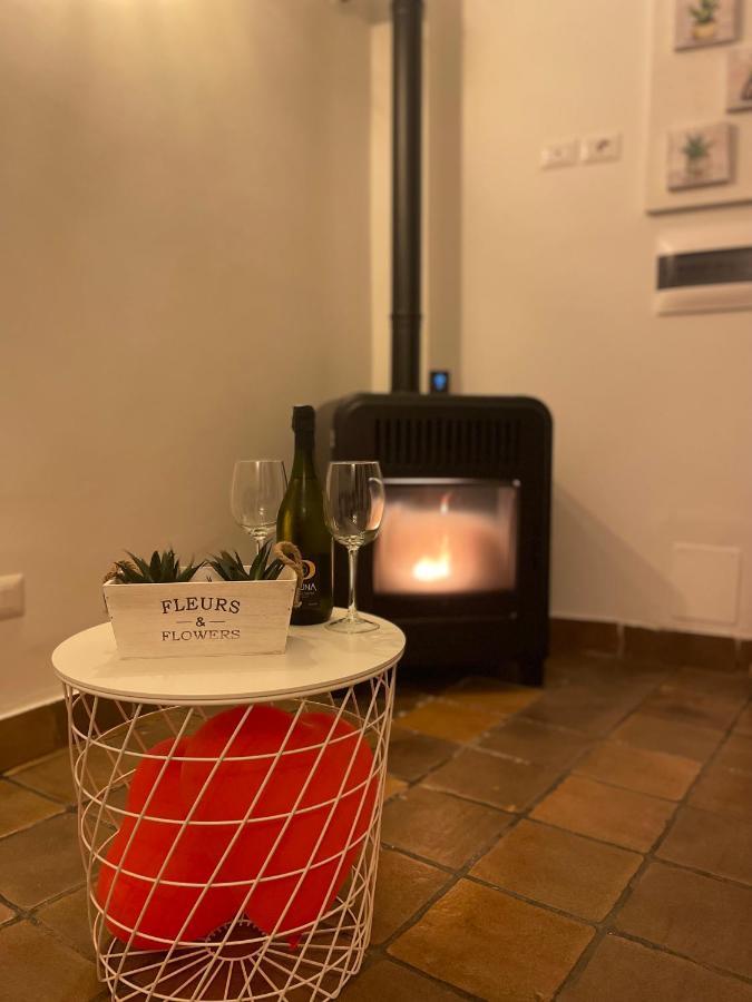 “La Casetta Nel Borgo” Cerveteri Extérieur photo