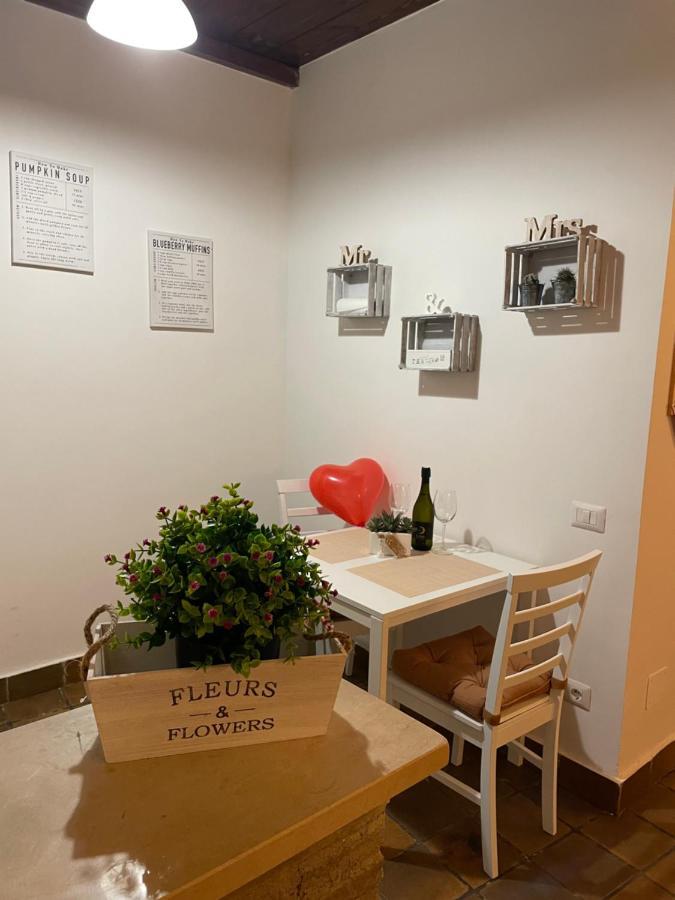“La Casetta Nel Borgo” Cerveteri Extérieur photo